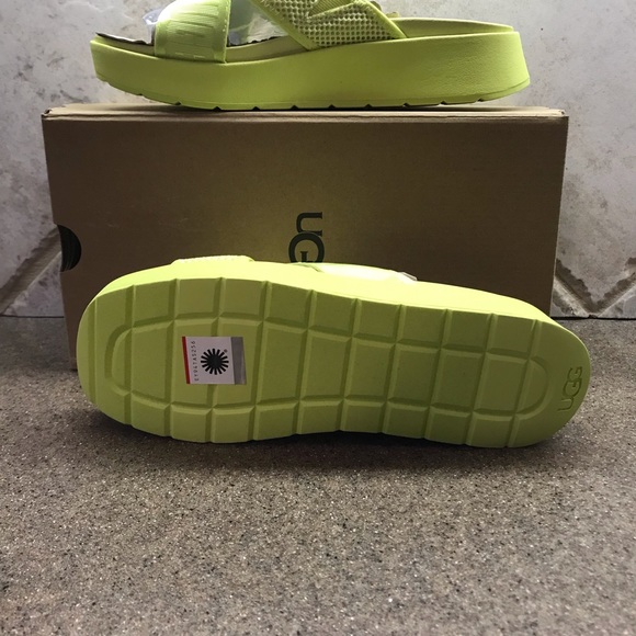 🆕 UGG Women's Emily Slide Sandal, Pollen (Yellow) MESH - Picture 3 of 7